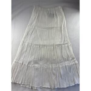 Women’s Le Mieux Studio XL White Maxi Skirt.